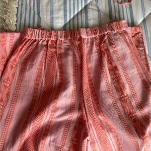 En Creme Coral and Pink Patterned Pants